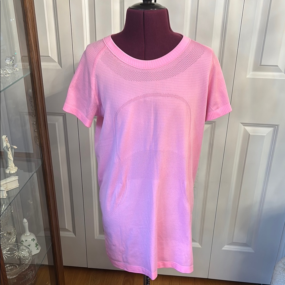 Lululemon Athletica Pink and Purple Short Sleeve T-Shirt